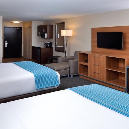 Holiday Inn Hotel & Suites Edmonton Airport Conference Centre By Ihg Ниску Екстериор снимка