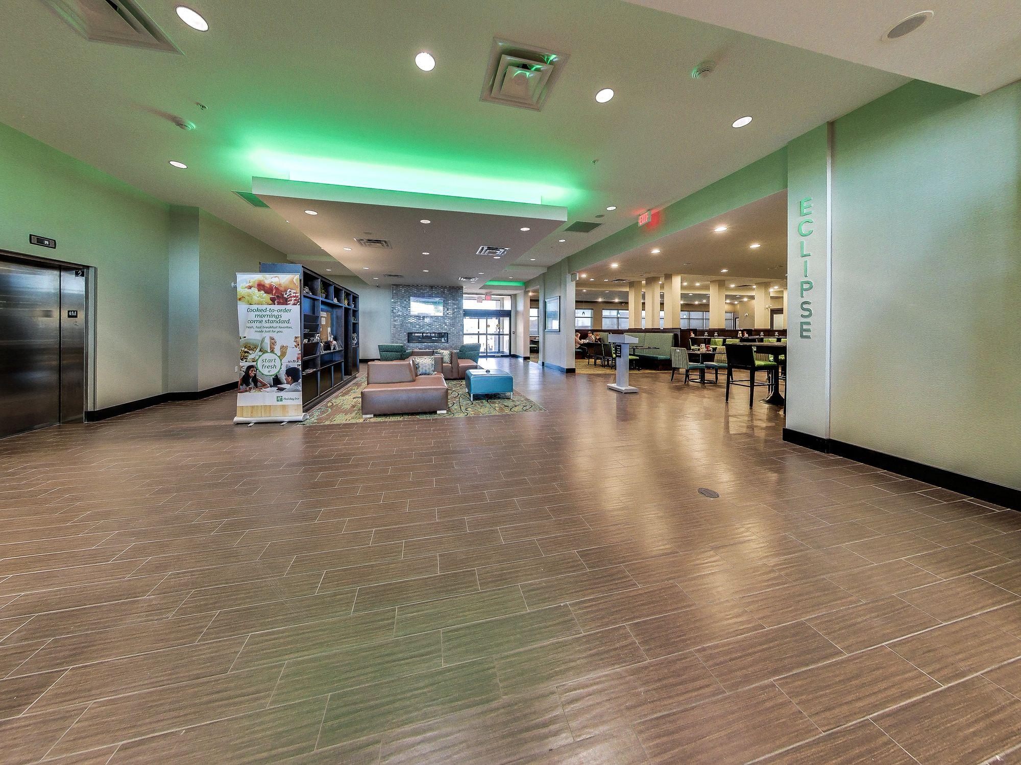 Holiday Inn Hotel & Suites Edmonton Airport Conference Centre By Ihg Ниску Екстериор снимка