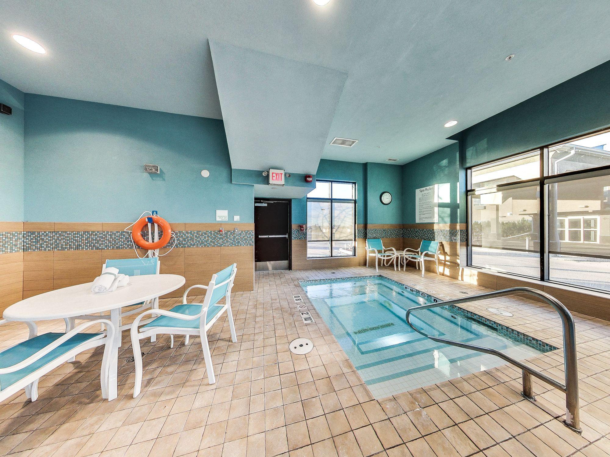 Holiday Inn Hotel & Suites Edmonton Airport Conference Centre By Ihg Ниску Екстериор снимка