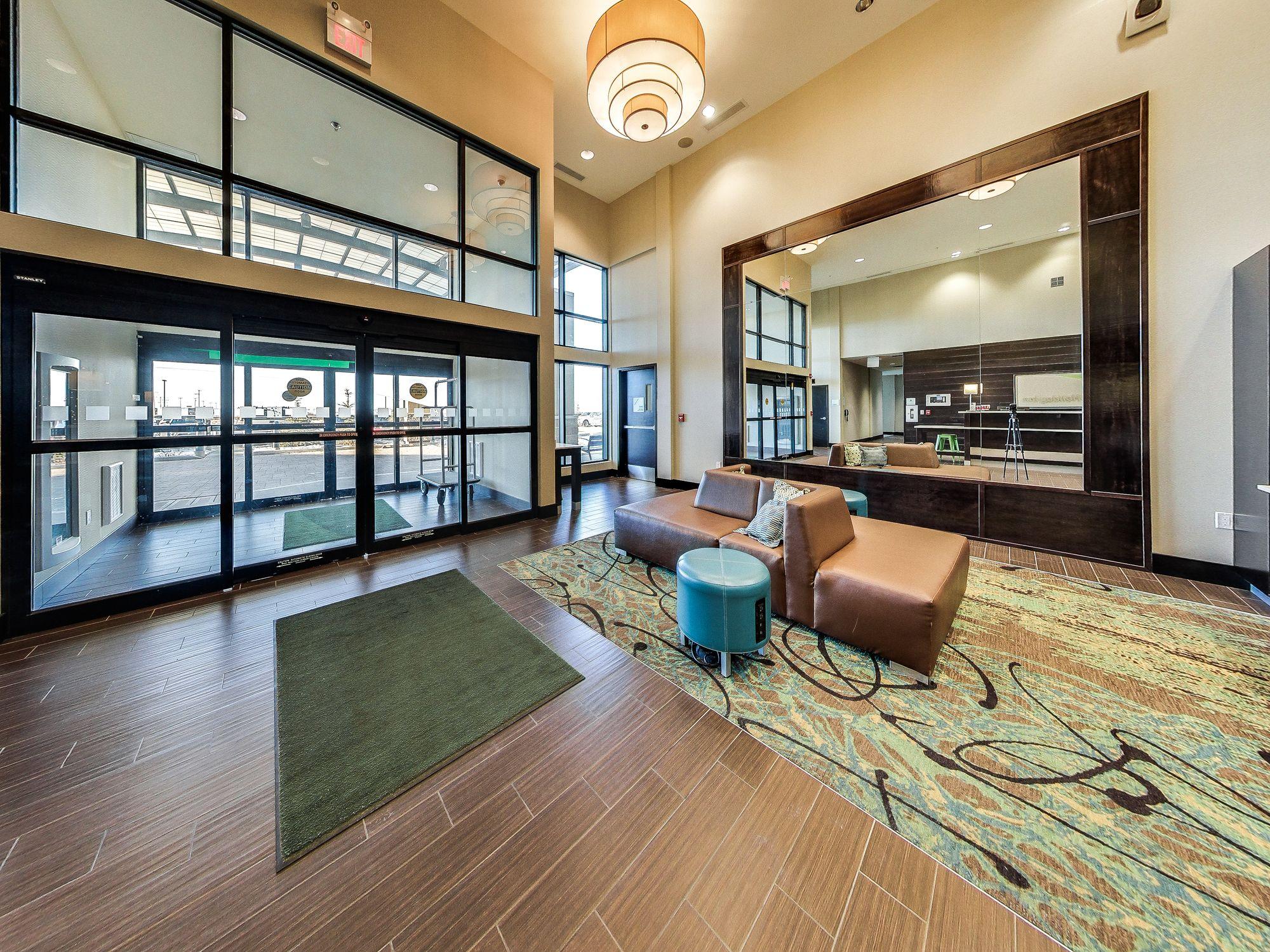 Holiday Inn Hotel & Suites Edmonton Airport Conference Centre By Ihg Ниску Екстериор снимка