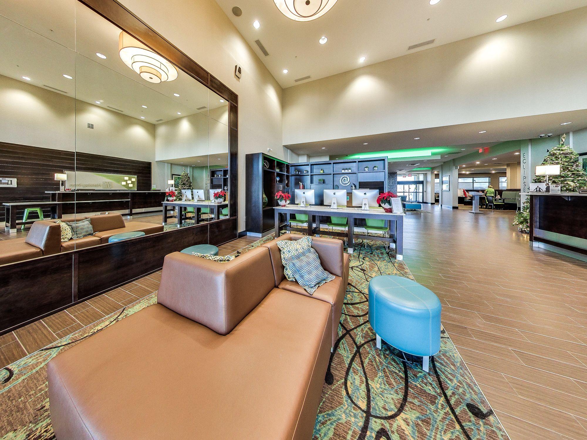 Holiday Inn Hotel & Suites Edmonton Airport Conference Centre By Ihg Ниску Екстериор снимка